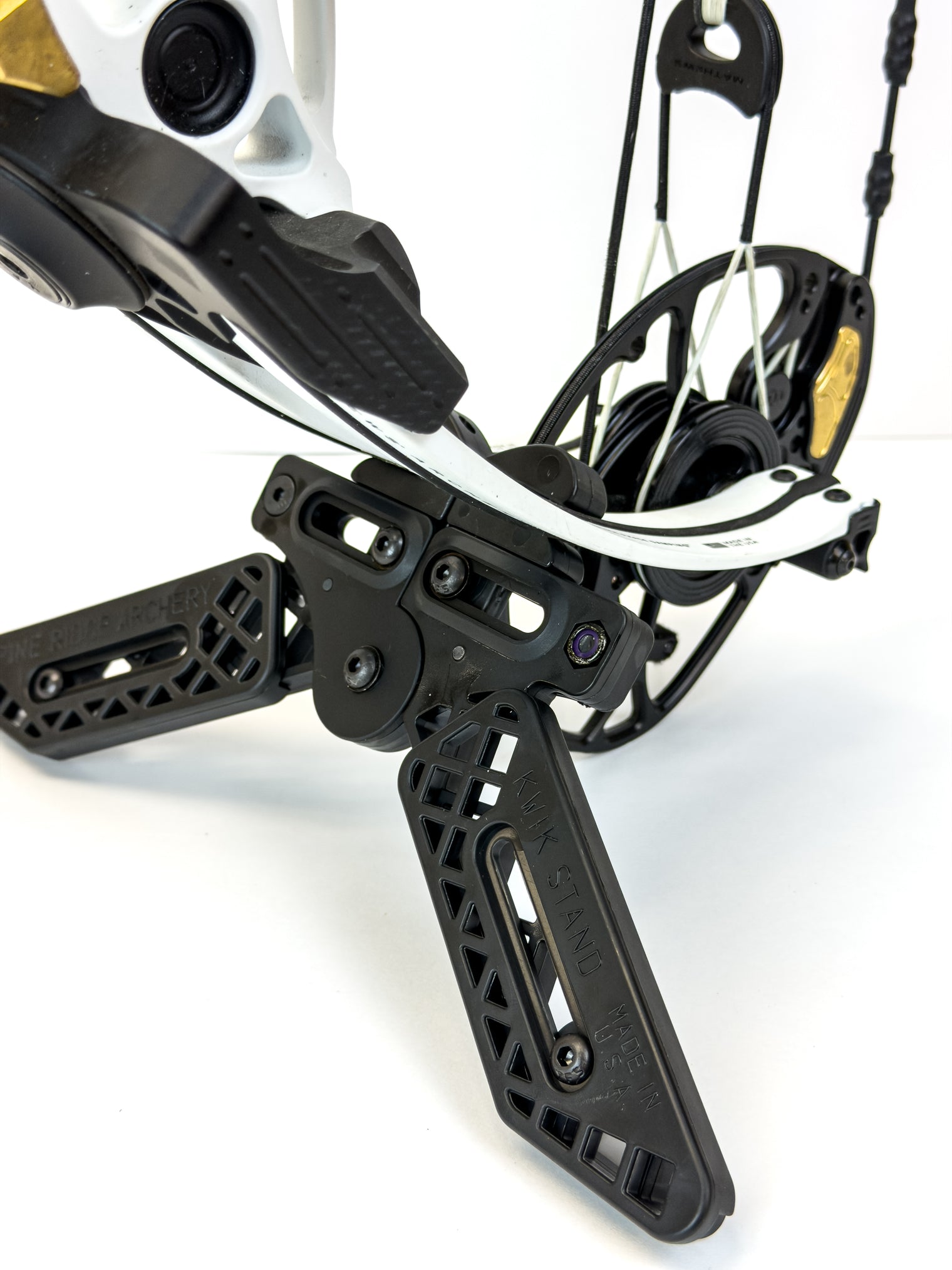 Pine Ridge Archery Kwik Stand In - Limb Bow Support – Universal Adjustable Stand for Wide - Limb Compound Bows - Pine Ridge Archery - 2564-BK