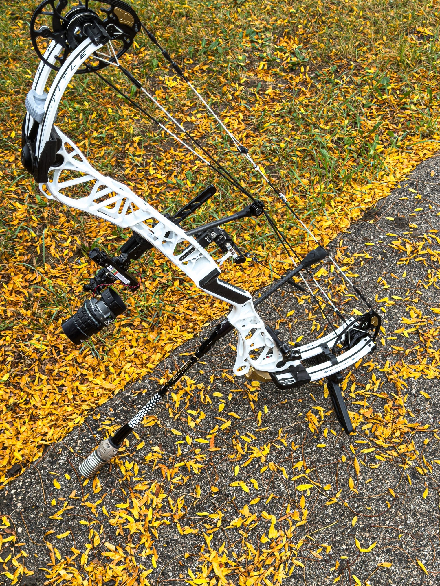 Pine Ridge Archery Kwik Stand In - Limb Bow Support – Universal Adjustable Stand for Wide - Limb Compound Bows - Pine Ridge Archery - 2564