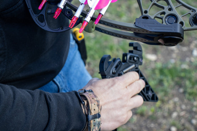 Kwik Stand Tri - Pod Bow Support - Pine Ridge Archery - 2563-BK